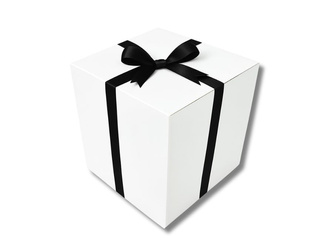 BIELONE PUDEŁKO KARTONOWE - z czarną tasiemką - 50x50x50cm